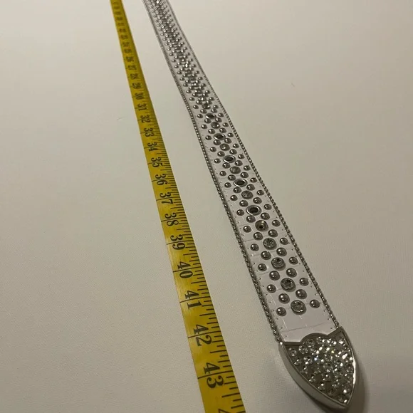 Elegant White Studded Belt with Silver Accents - Picture 5 of 8